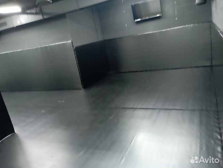 Борцовский ковер и маты