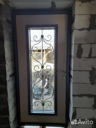 Дверь входная металлическая