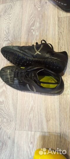 Футбольные бутсы