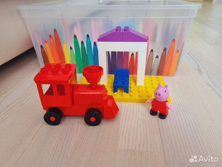 Конструктор Свинка Пеппа паровоз станция