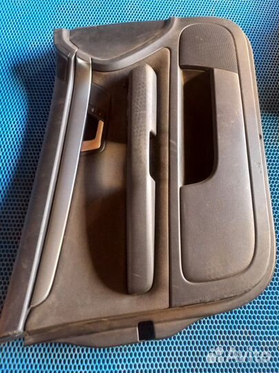 Обшивка карта двери передняя левая Audi A4