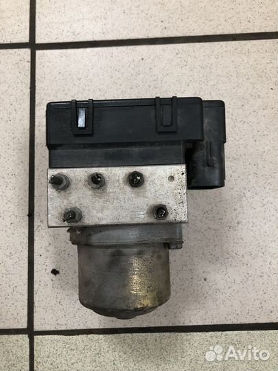 Блок ABS Mitsubishi Montero Sport 1