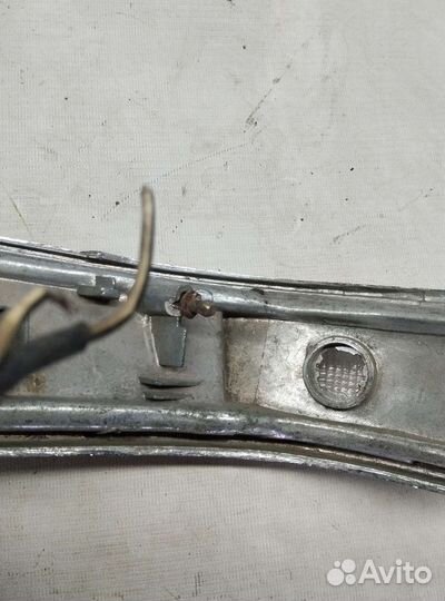 Поворотник toyota hiace 100