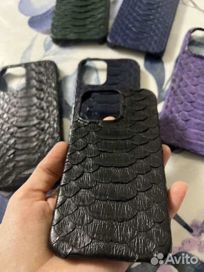 Чехол для телефона из питона