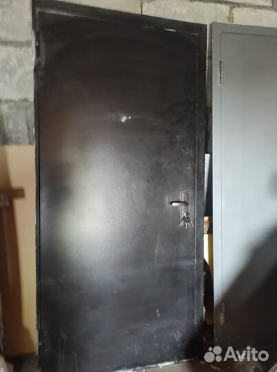 Дверь входная железная