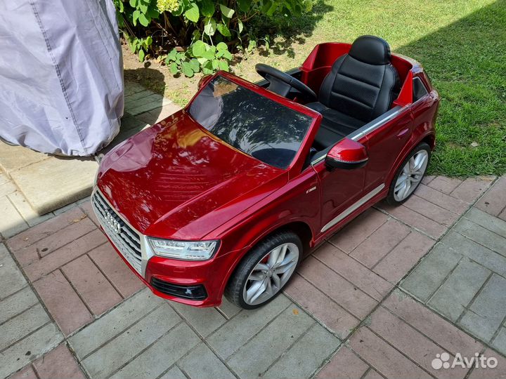 Электромобиль Audi Q7 12V/10Ah