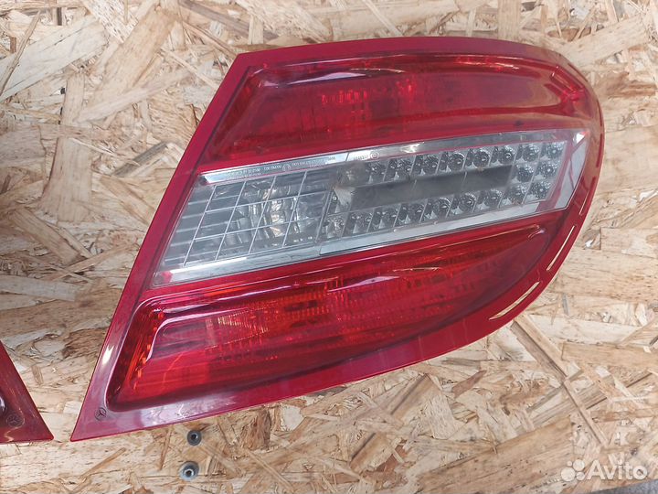 Задние фонари Mercedes Benz C-Class W204