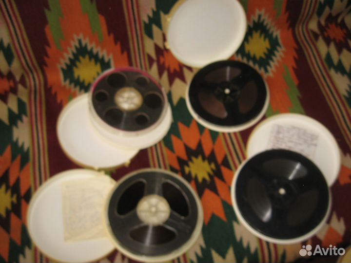 Кассеты и CD + колонки Маяк и наушники