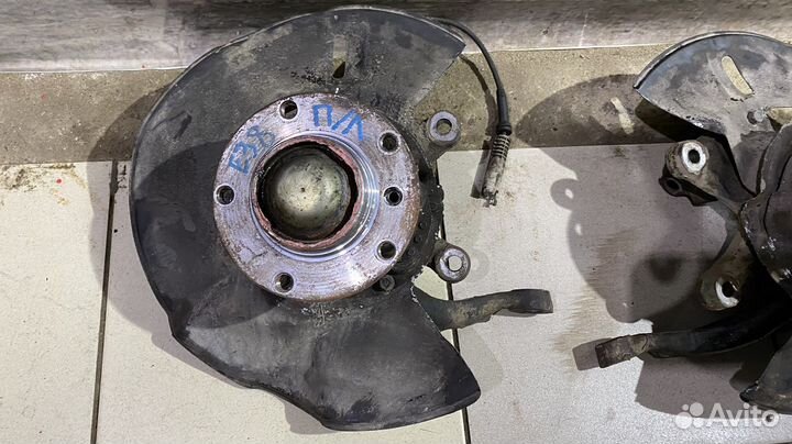 Кулаки поворотные передние BMW 7 series E38 long