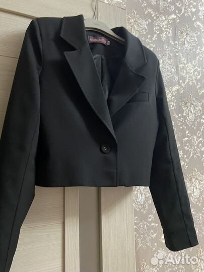 Укороченный пиджак