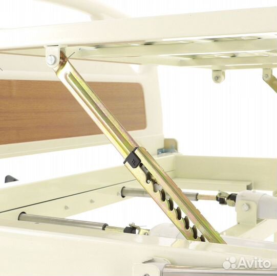 Медицинская кровать для ухода за больными