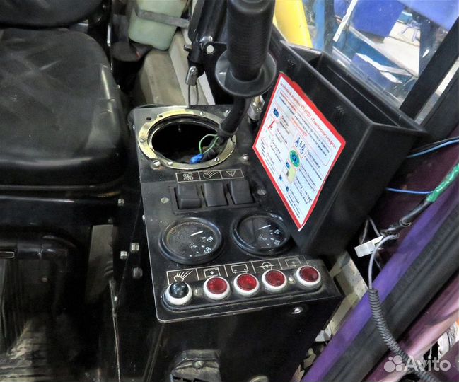 Мини-погрузчик КУРГАНМАШЗАВОД МКСМ 800К, 2012