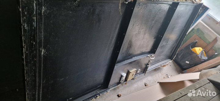 Металлическая дверь бу