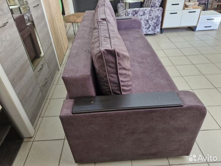 Диван