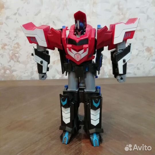 Трансформер Оптимус Прайм