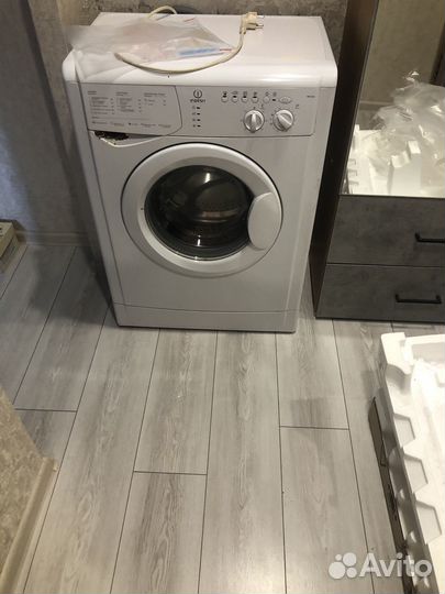 Стиральная машина indesit на 5 кг
