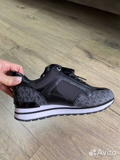 Кроссовки женские Michael Kors