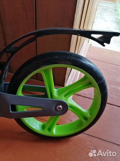 Самокат с 2 амортизаторами, большие колеса