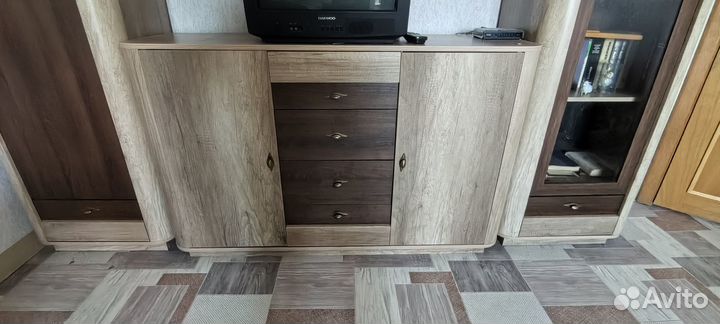 Стенка в гостиную бу