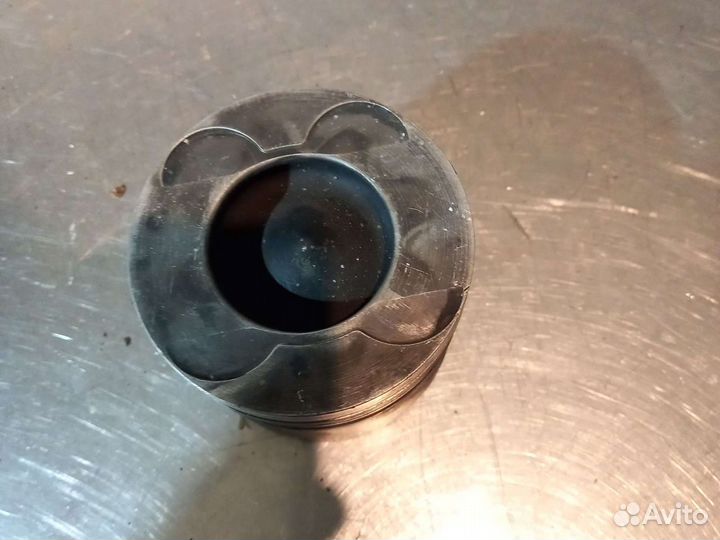 Поршень Mercedes двигатель ом642
