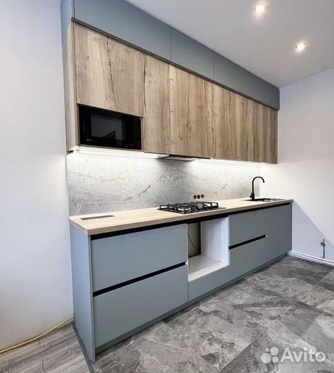 Кухня под потолок на дачу