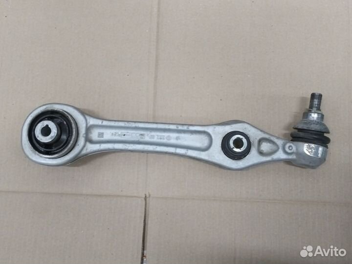 Рычаг передний