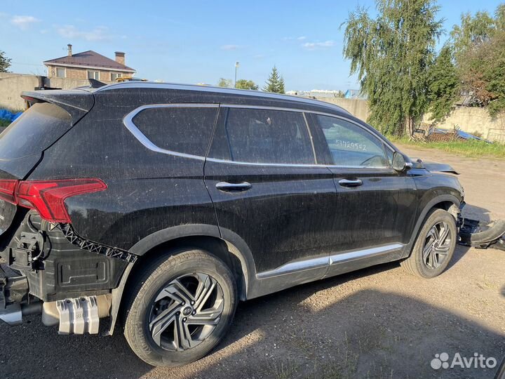 Hyundai Santa Fe 2.5 AT, 2021, битый, 28 000 км