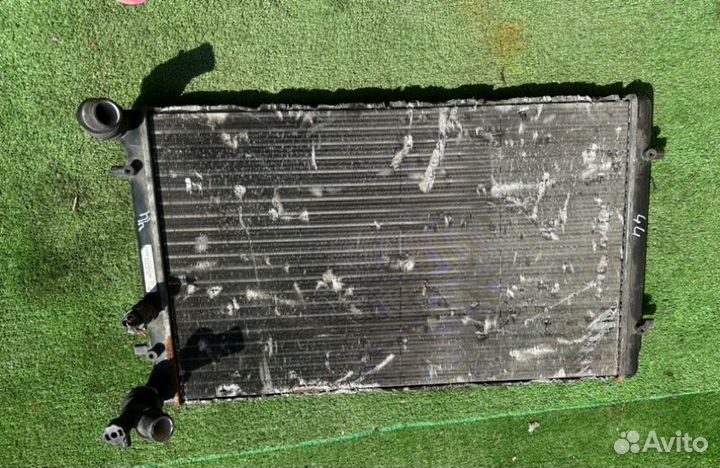 Радиатор (основной) Volkswagen Golf 1.4 1999