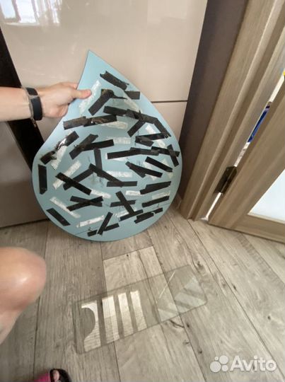 Зеркало в ванную с полочкой