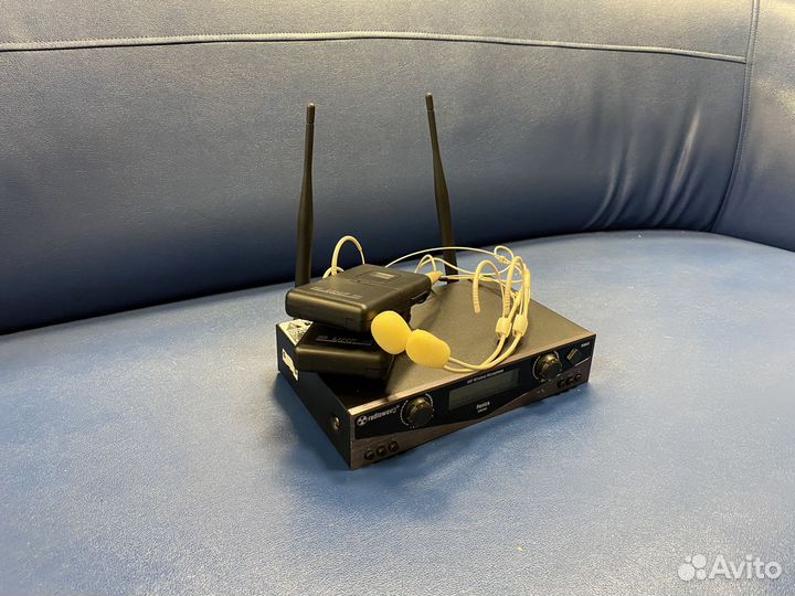 Radiowave UHS-802S радиосистема, два микрофона