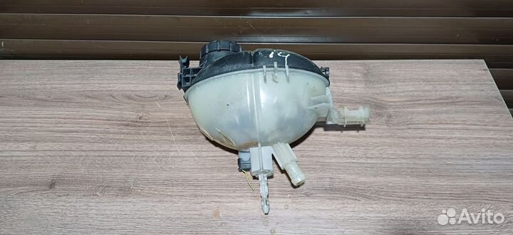 Расширительный Бачок Mercedes-Benz