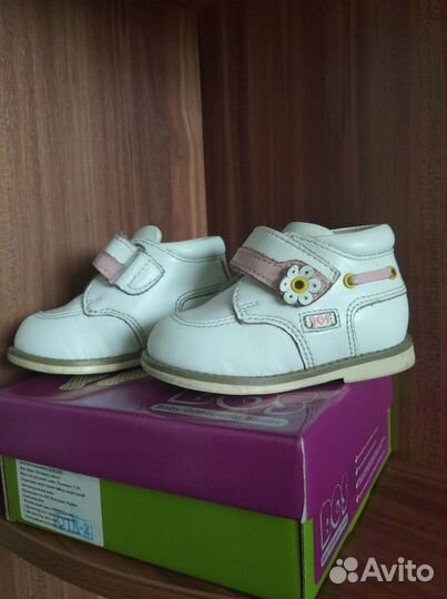 Натуральная кожа.Ботинки для девочки 20 размер