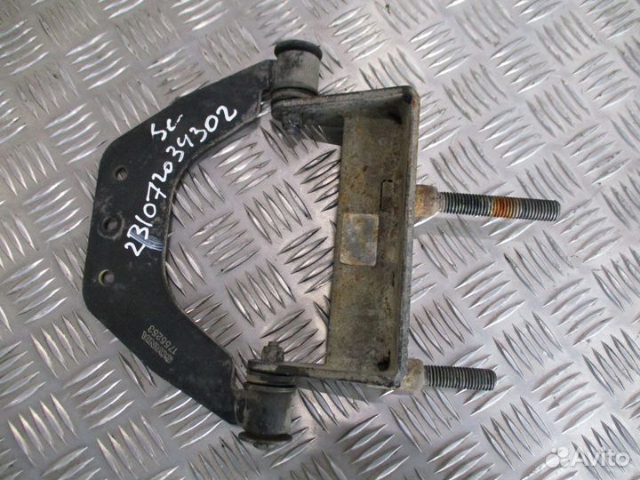 Кронштейн кулисы кпп Scania 1755253