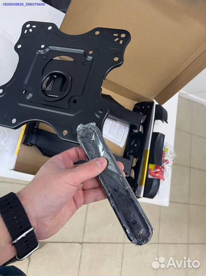 Кронштейн для телевизора поворотный