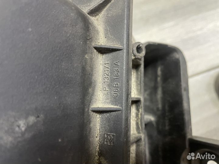 Корпус воздушного фильтра Ауди А4 8Е Б6 Б7