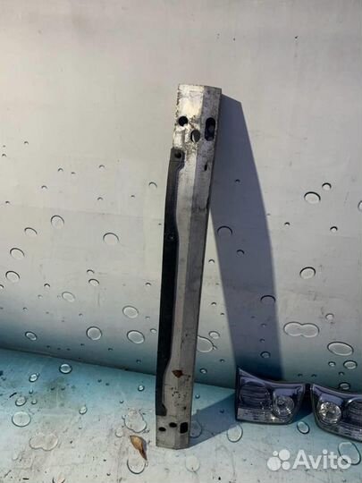 Усилитель бампера переднего 52131-48061