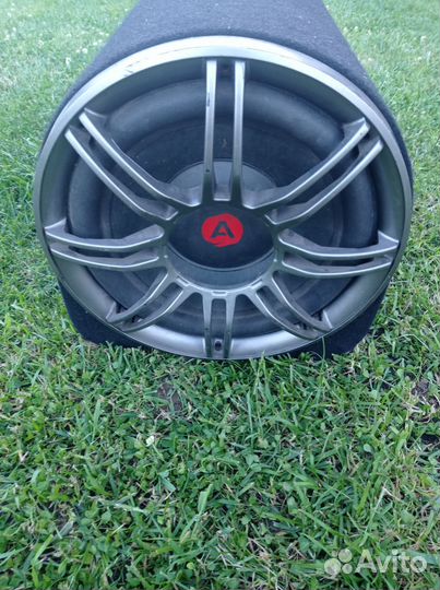 Активный сабвуфер в авто