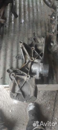 Кронштейн компрессора кондиционера Renault Laguna