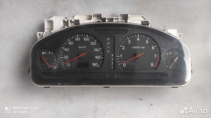 Щиток приборов Mitsubishi Legnum