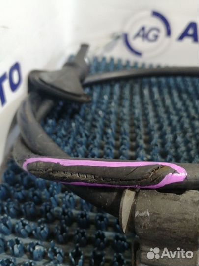 Трос стояночного тормоза Mitsubishi Delica