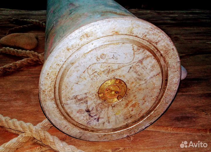 Ваза для цветов из гильзы от корабельной пушки