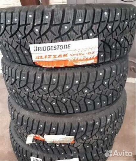 Bridgestone Blizzak Spike-02 225/55 R17 101T
