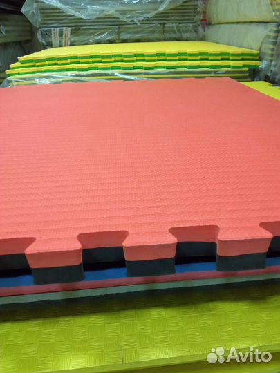 Будо-маты красно-черные