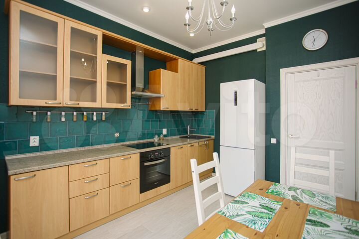 2-к. квартира, 62 м², 8/8 эт.