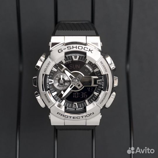 Часы Casio G-Shock GM-110-1a