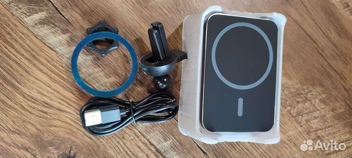 Магнитная беспроводная автомобильная зарядка 15w