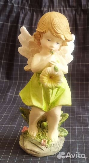Фигурка статуэтка ангел,колкий пластик,смола
