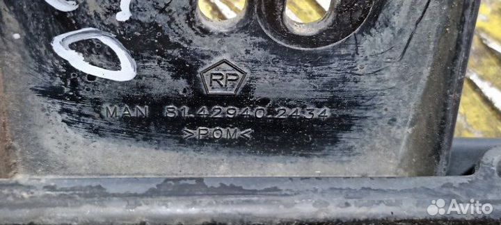 Кронштейн рамки номера правый Man Tga Tgs Tgx TGS