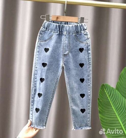Джинсы для девочки (сердечки)