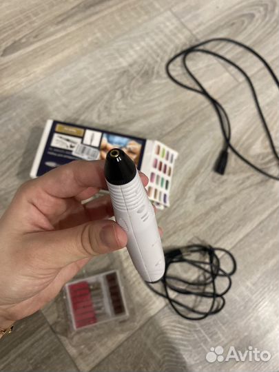 Аппарат для снятия маникюра и лампа для сушки